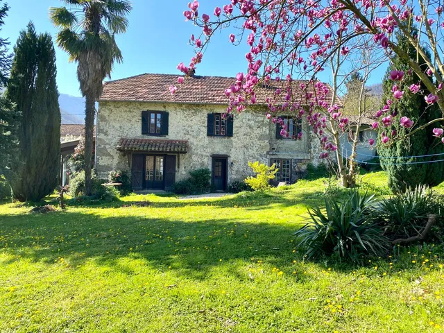 Gîte de groupe - Petit Moya