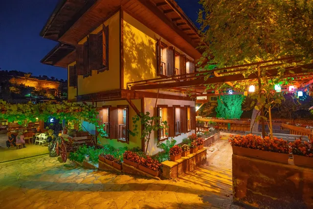 Yeni Konak Hotel Garden