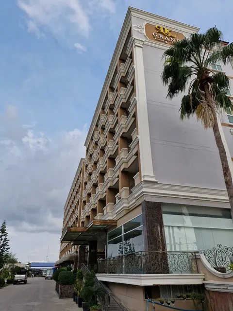 LK Grand Living Place