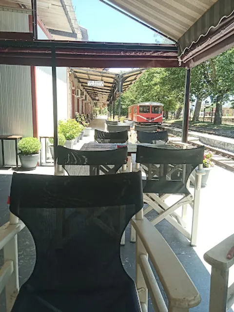 Καφέ-Σνακ-Ουζερι "Ο Σταθμός"