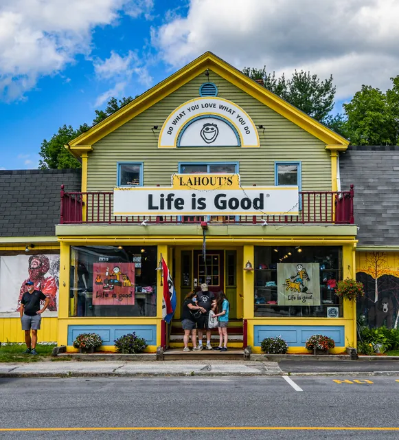 Lahout's - Life is Good, O'Neill & Columbia Sportswear Concept Store