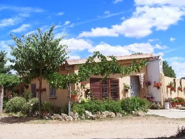 Albergue Turístico Torre De Sabre