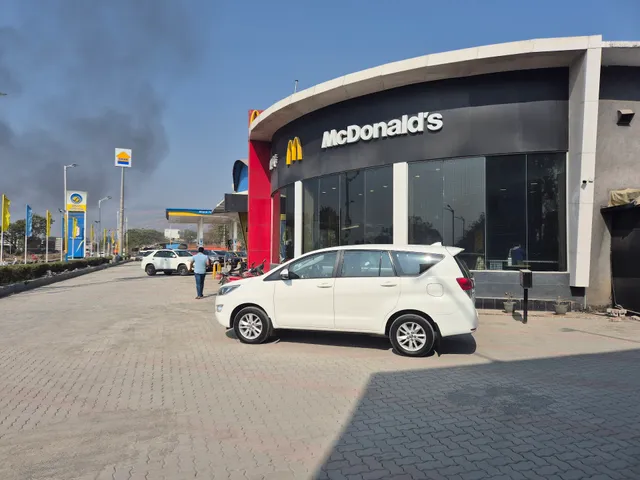 B.P. Expressway Foodcourt