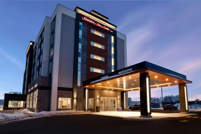 Hampton Inn & Suites Ottawa West