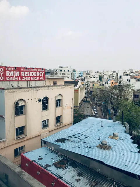 OYO Raja Residency Near Snow World