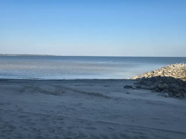 Beach Club Bar Silver Slipper Hotel