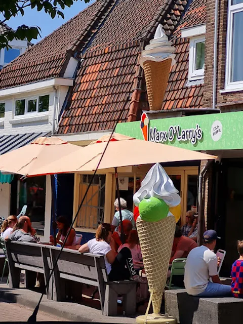 Marx O'Larry's Castricum