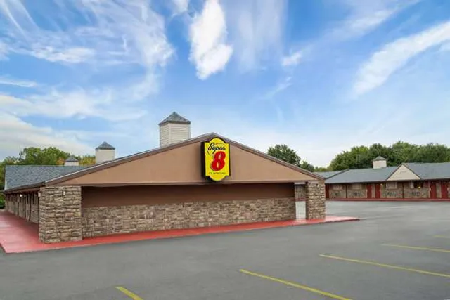 Super 8 by Wyndham Youngstown/Girard