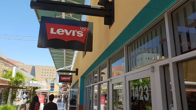 Levi’s Outlet Store