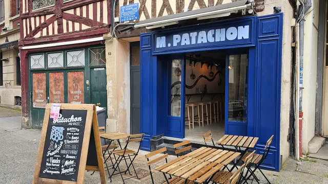 M. Patachon - Place de la Pucelle