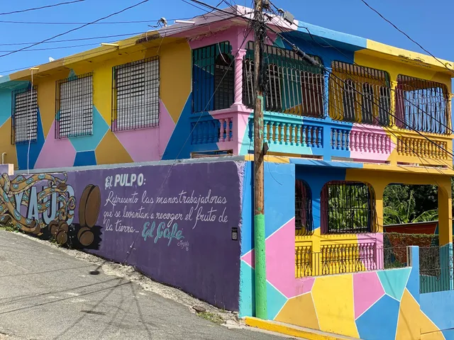 Tropical Breeze Megamural | Yaucromatic