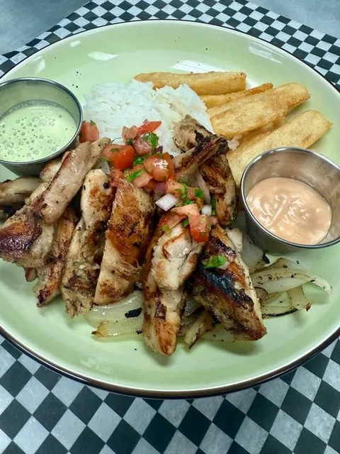 Guisados Homestyle Grill