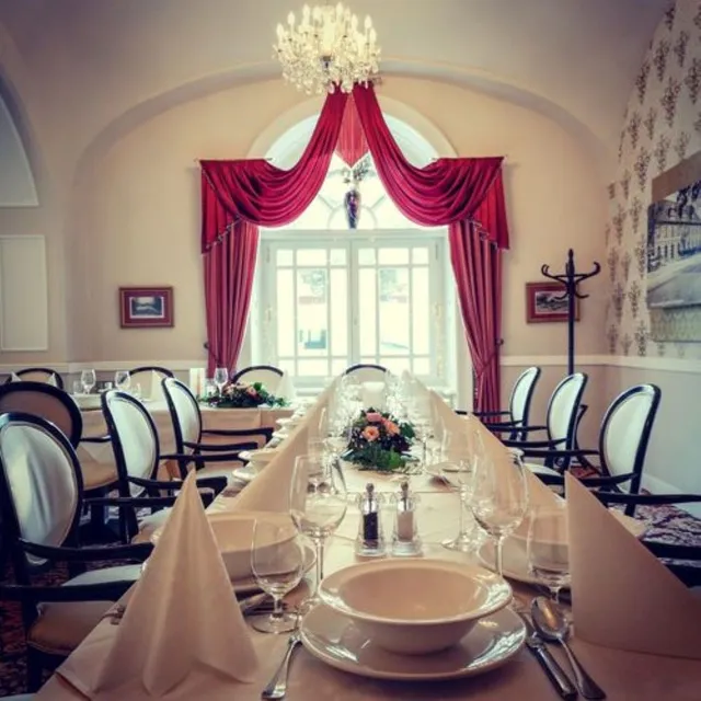 Hotel Kristály and Esterházy Restaurant