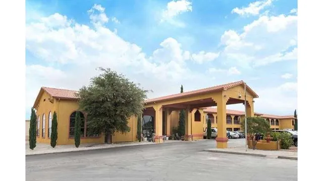 Days Inn by Wyndham Carlsbad