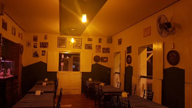 Barbatana Bar & Restaurante