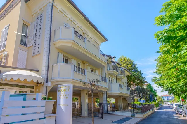 Residence Ducale a Viserba, 20 mt dal mare. Aperto per Fiere. Appartamenti di varie tipologie. Parcheggio coperto.