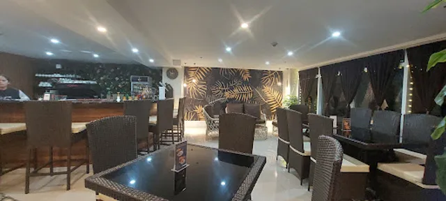 Ritz Cafe - Bauang (Paringao)