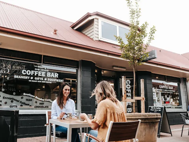 The Shot House (Loui Lees Shot House)