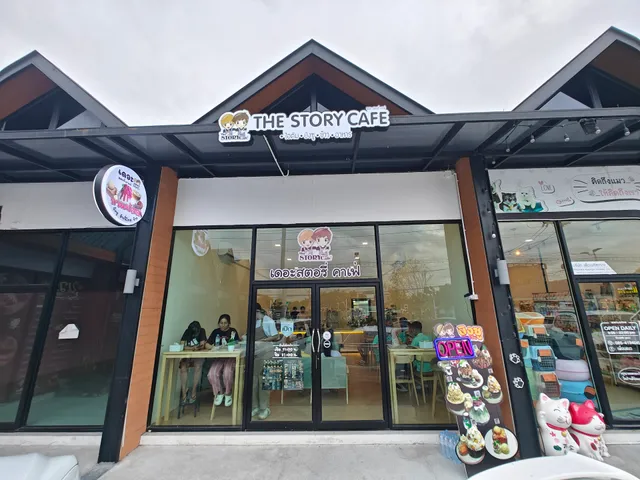 The STORY Cafe' (สะพานชมพู)