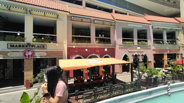 Venice Grand Canal Mall taguig