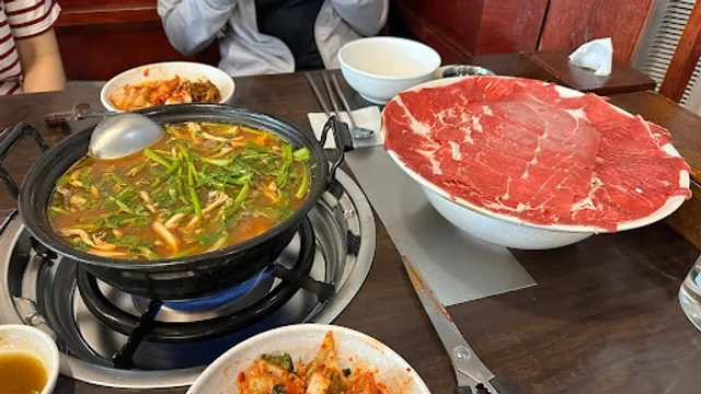 등촌샤브칼국수 중동점