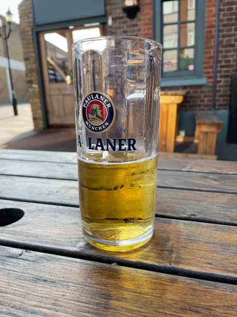 Frank's Wine And Liquor