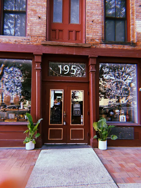 Hangin’ Handmade Vendor Boutique