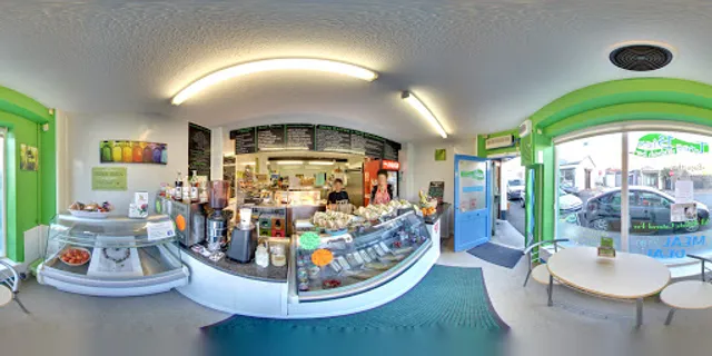 Tres Bien @ Vintage 7 Centre