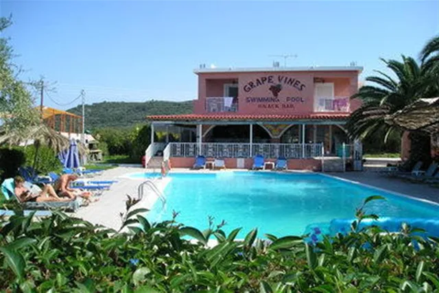 Grapevines Hotel