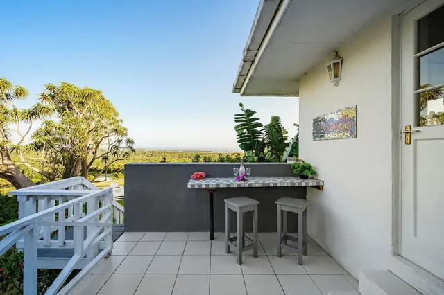 302 ON OLD SEAVIEW ROAD CHELSEA