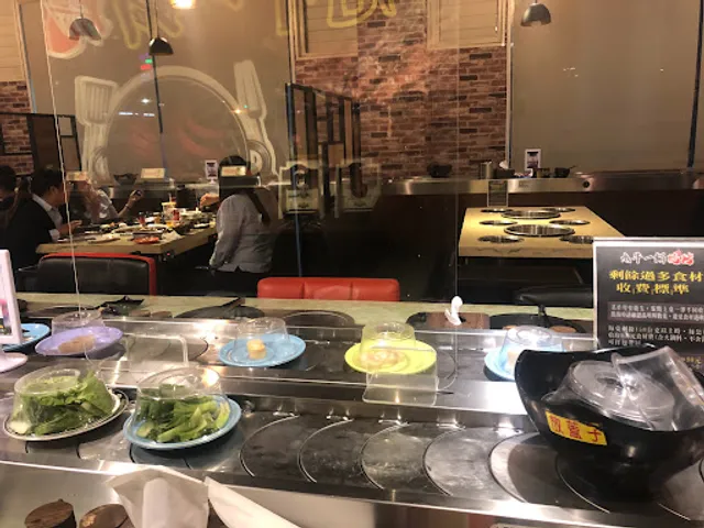 九牛一鍋燒烤 | 火烤兩吃 | 吃到飽－旋轉火鍋燒烤 一人一鍋 個人鍋 宵夜 親子聚餐 團體聚餐 迴轉火鍋燒烤吃到飽 推薦 評價 高cp值 2025網友推薦