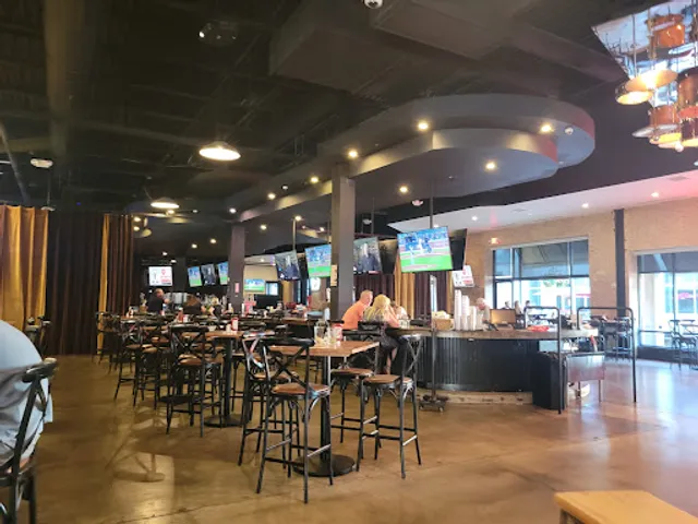 Six String Grill & Stage