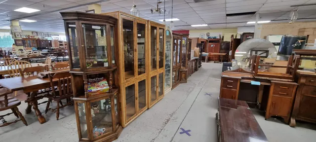 I'Deals Surplus Outlets