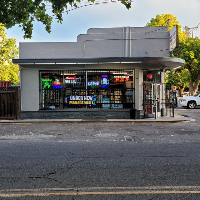 Willow Glen Liquor & Market