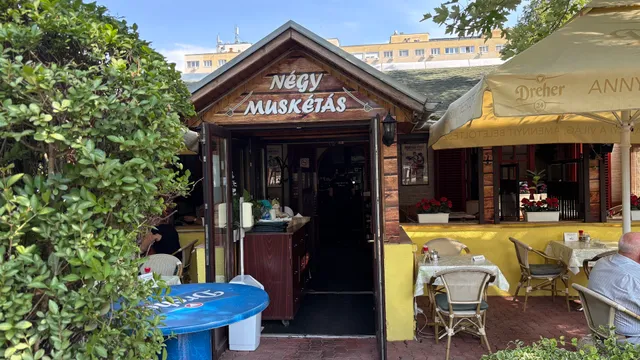 Négy Muskétás Étterem