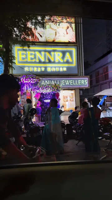 OYO 45935 Eennra Guest House