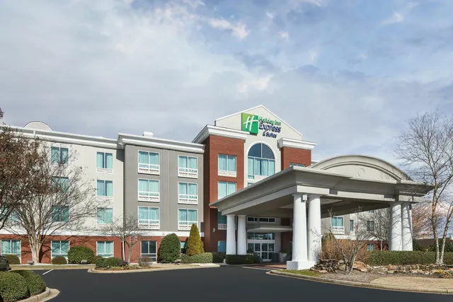 Holiday Inn Express & Suites I-26 & US 29 at Westgate Mall by IHG