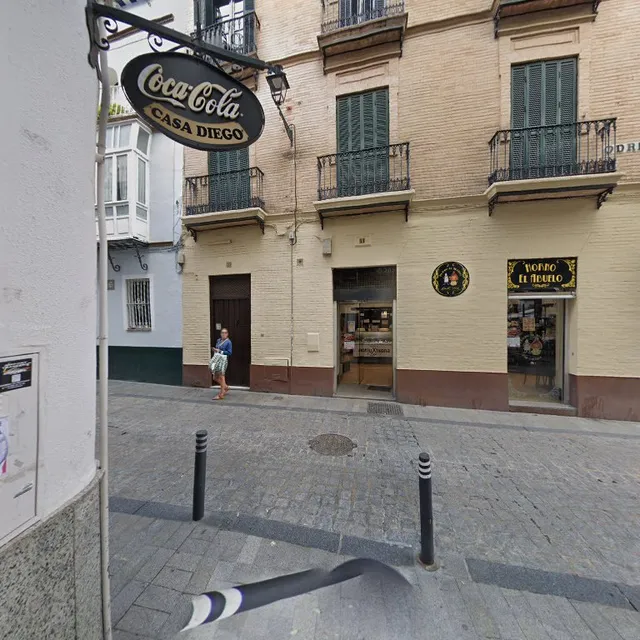 Enjoy Alfalfa Sevilla