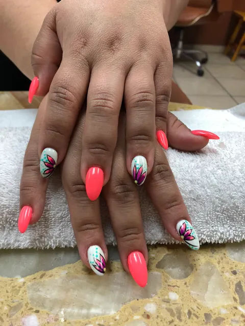 Sienna Nails