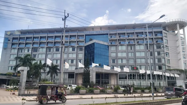 Hotel The Grand Sandy