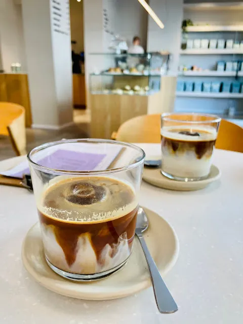 Holm Kaffeerösterei Café