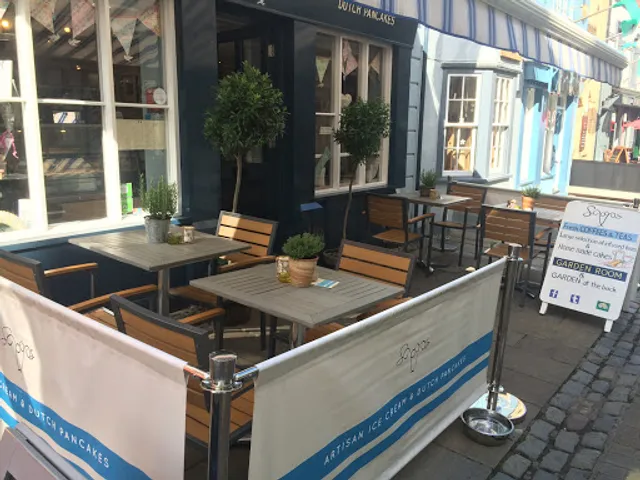 Scoops Artisan Ice Cream & Dutch Pancakes