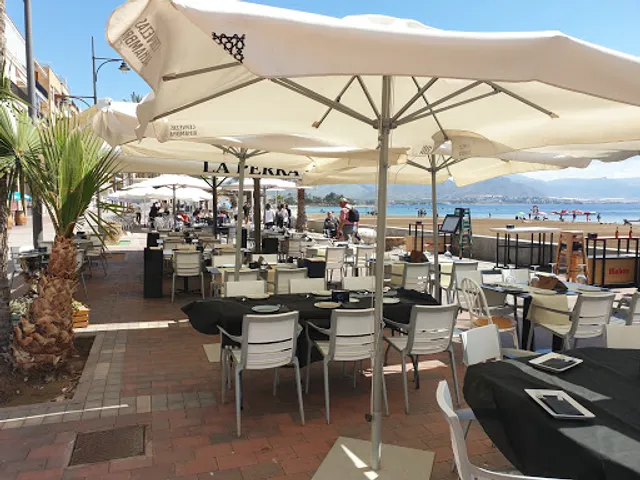 La Perra Chica Tapas Restaurant