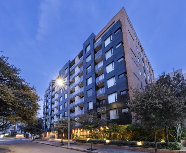 93 Luxury Suites & Residences