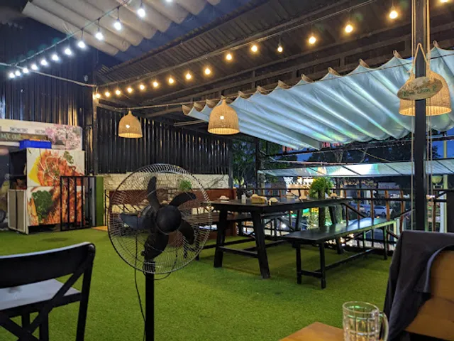 Ẩm thực Gia đình Mộc Quê