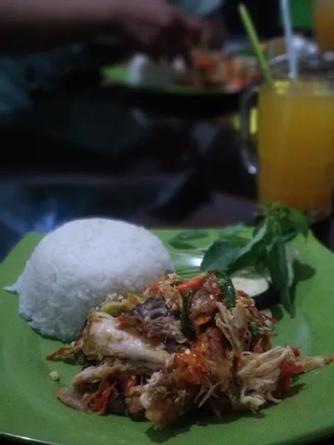 D'stadion Resto & Family Karaoke