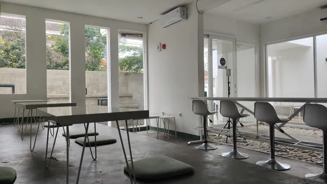 Rumah Kedua Coffee & Space