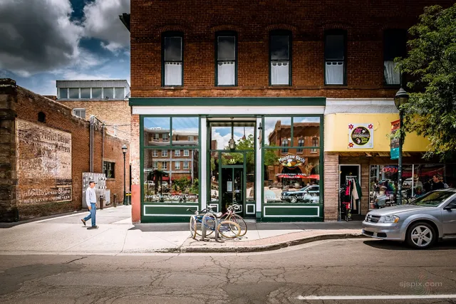 Incahoots Vintage Clothing & Costumes