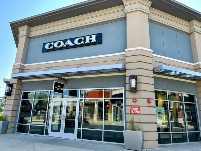 COACH Outlet