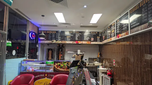 Cafe Defne Lakers Kebab